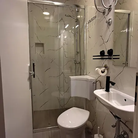 Ivan Guest house *